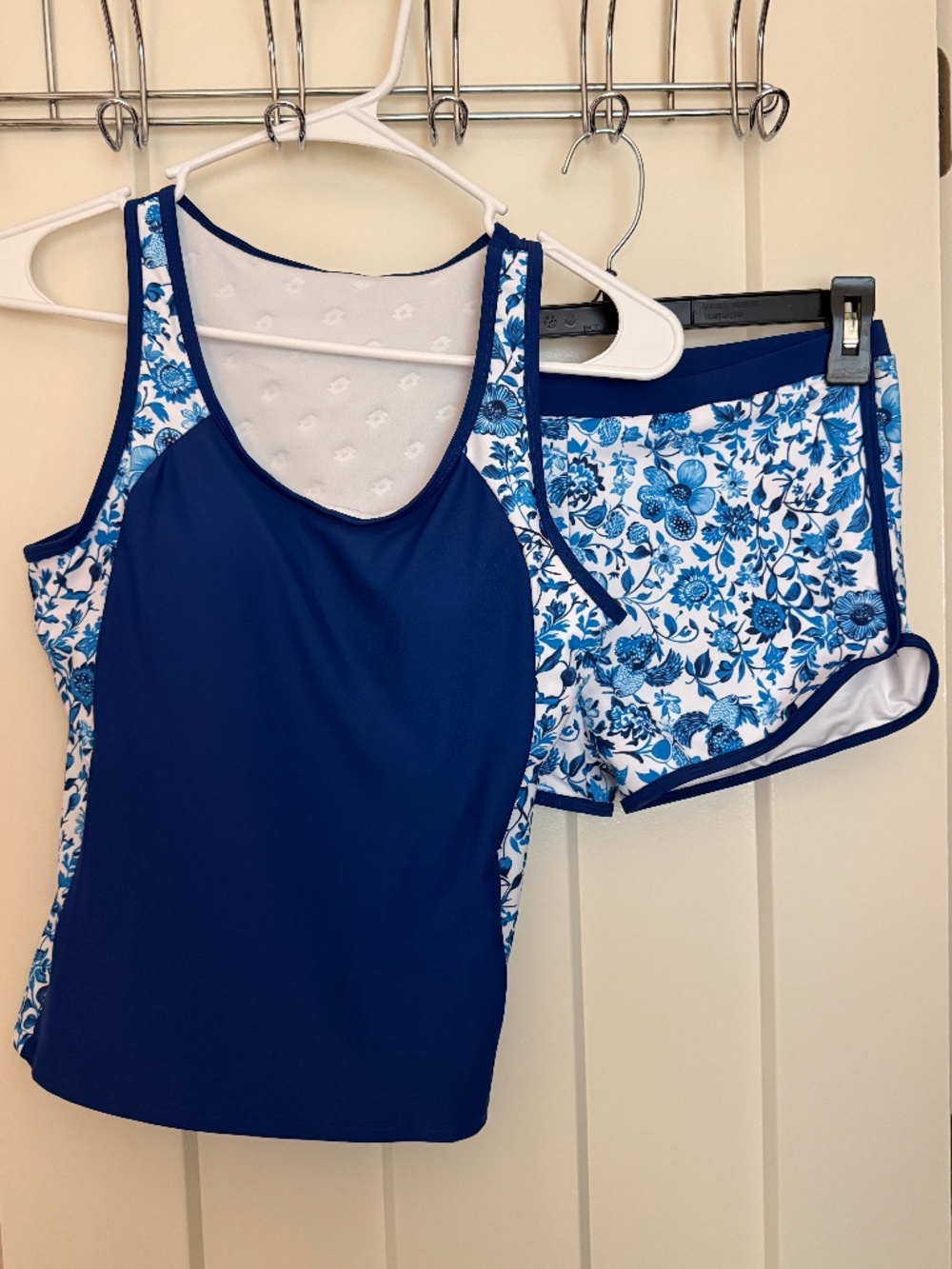 NWOT girls two-piece tankini swimsuit set with blue and white floral print